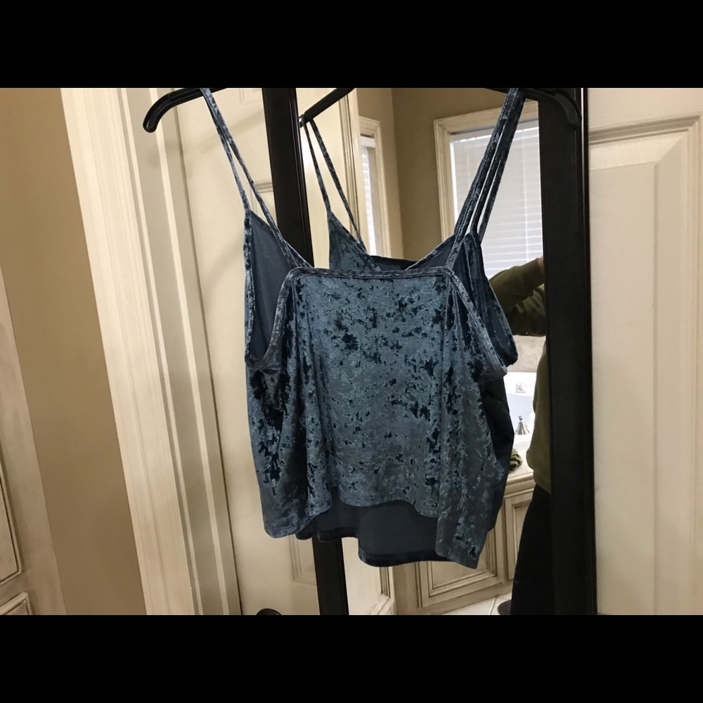 Top - Picture 2 of 2